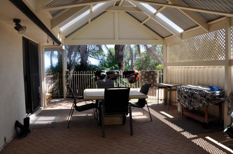 The Club House - Accommodation Nelson Bay 1