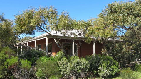 Edge Of Innes - Accommodation Nelson Bay 0