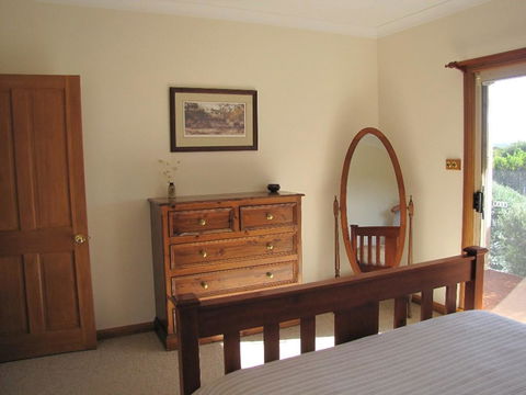 Edge Of Innes - Accommodation Nelson Bay 9