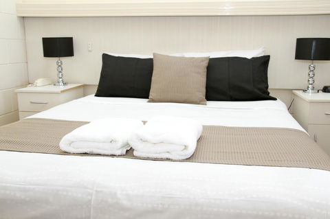 Renmark Motor Inn - Nelsons Bay Accommodation 0