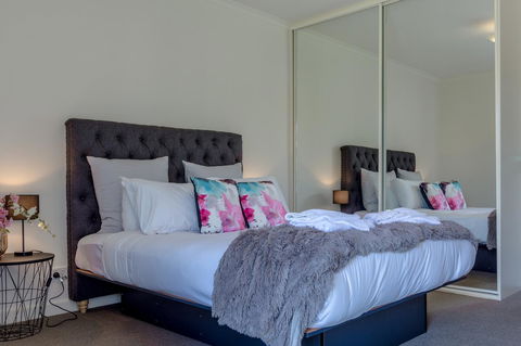 Lights Landing Penthouse - Accommodation Nelson Bay 15