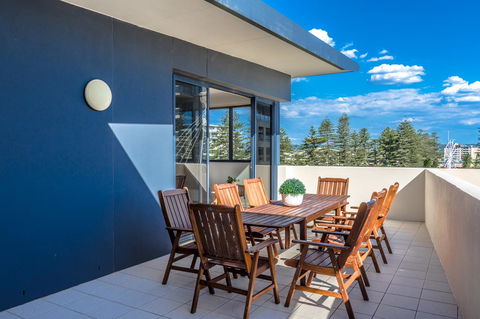 Lights Landing Penthouse - Accommodation Nelson Bay 5