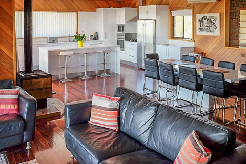 Seacroft - Accommodation Nelson Bay 5