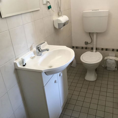 Travelway Motel - Accommodation Nelson Bay 1