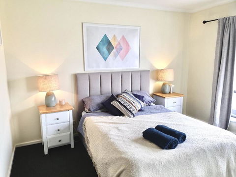 Luxurious 3 Bedroom Beachfront - Panoramic Views - Accommodation Nelson Bay 7