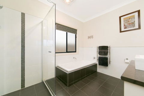 Gizmos Retreat - Accommodation Nelson Bay 7