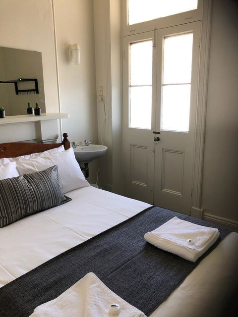 Cornwall Hotel - Accommodation Nelson Bay 7