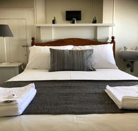 Cornwall Hotel - Accommodation Nelson Bay