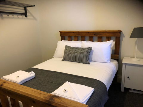 Cornwall Hotel - Accommodation Nelson Bay 8