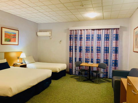 Desert Cave Hotel - Accommodation Nelson Bay 26