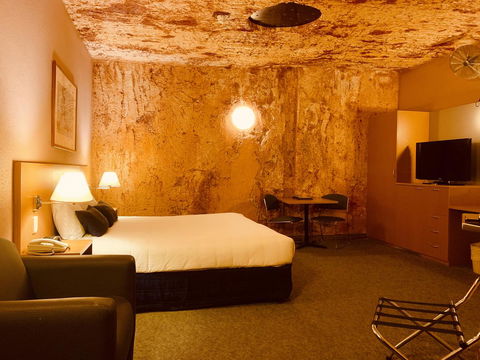 Desert Cave Hotel - Accommodation Nelson Bay 18
