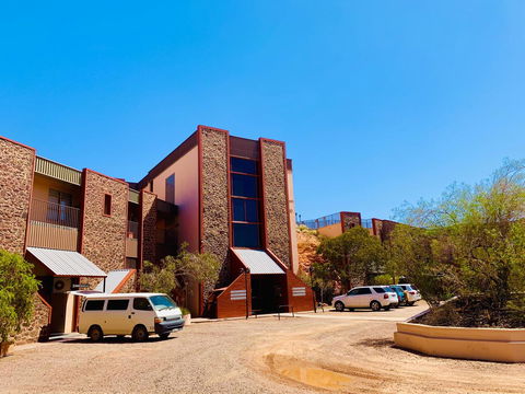 Desert Cave Hotel - Accommodation Nelson Bay 28