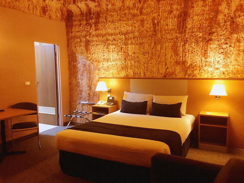 Desert Cave Hotel - Accommodation Nelson Bay 40