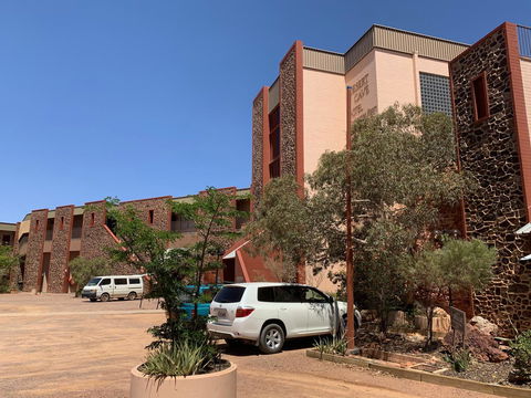 Desert Cave Hotel - Accommodation Nelson Bay 30