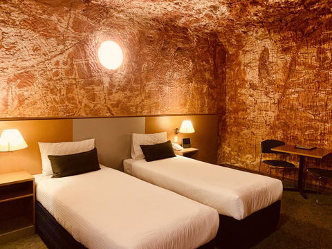 Desert Cave Hotel - Accommodation Nelson Bay 15