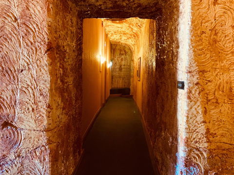 Desert Cave Hotel - Accommodation Nelson Bay 27