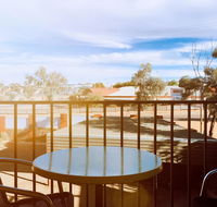 Desert Cave Hotel - Accommodation Nelson Bay