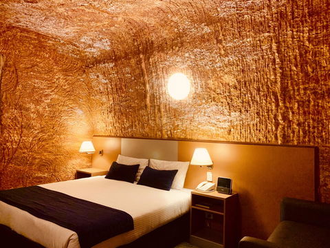 Desert Cave Hotel - Accommodation Nelson Bay 13