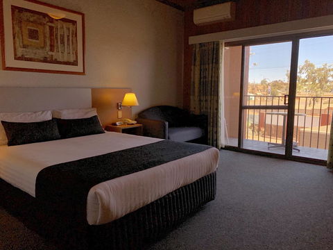 Desert Cave Hotel - Accommodation Nelson Bay 20
