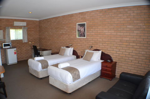 Deer Park Motor Inn Armidale - Accommodation Nelson Bay 3