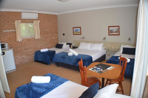 Deer Park Motor Inn Armidale - Accommodation Nelson Bay 9