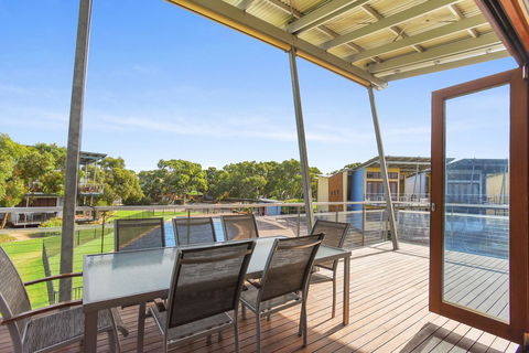 Villa 53 South Shores - Normanville S14 - Accommodation Nelson Bay 4