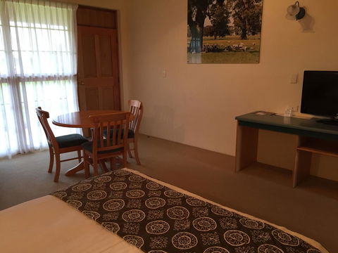 Coonawarra Place Motor Inn - Nelsons Bay Accommodation 25