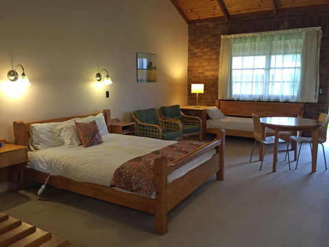 Coonawarra Place Motor Inn - Nelsons Bay Accommodation 28