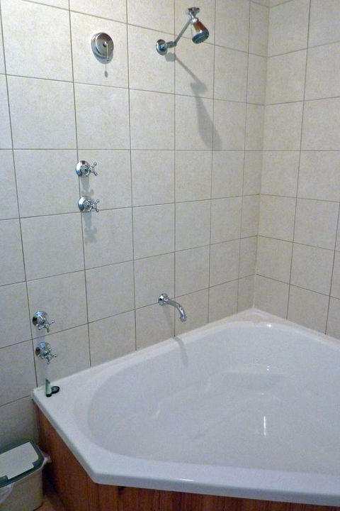 Coonawarra Place Motor Inn - Nelsons Bay Accommodation 10