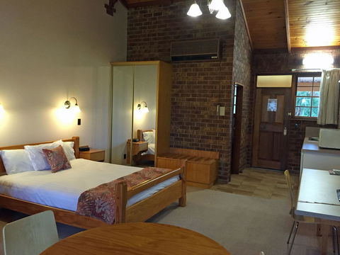 Coonawarra Place Motor Inn - Nelsons Bay Accommodation 32