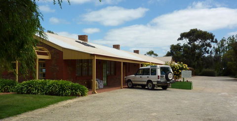 Coonawarra Place Motor Inn - Nelsons Bay Accommodation 19