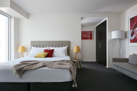 Art Series - The Watson - Accommodation Nelson Bay 14