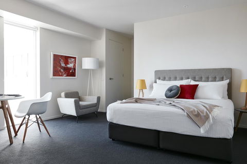 Art Series - The Watson - Accommodation Nelson Bay 13