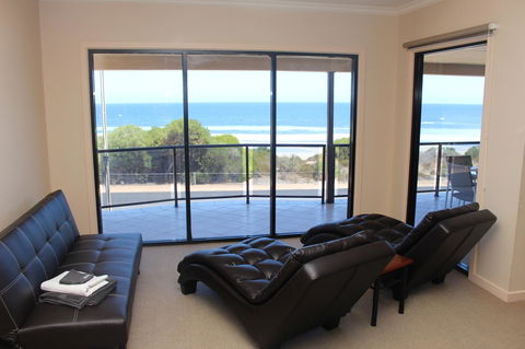 The Lighthouse - Beachfront Accommodation - Nelsons Bay Accommodation 5