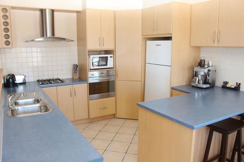 The Lighthouse - Beachfront Accommodation - Nelsons Bay Accommodation 7