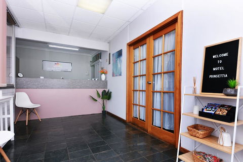 Motel Poinsettia - Accommodation Nelson Bay 1