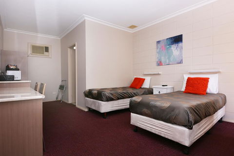 Motel Poinsettia - Accommodation Nelson Bay 5