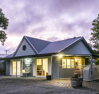One Tree Bed and Breakfast - Accommodation Nelson Bay