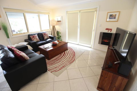 One Tree Bed And Breakfast - Nelsons Bay Accommodation 11