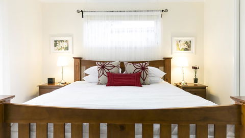 One Tree Bed And Breakfast - Nelsons Bay Accommodation 1