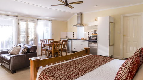 One Tree Bed And Breakfast - Nelsons Bay Accommodation 17