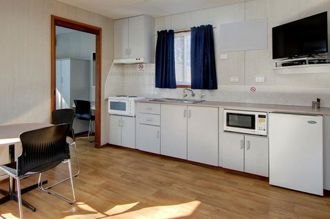 Gawler Caravan Park - Nelsons Bay Accommodation 3