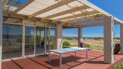 Golfers Paradise (18th Tee) - 52 Huntingdale Drive - Accommodation Nelson Bay 5
