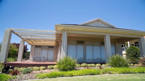 Golfers Paradise (18th Tee) - 52 Huntingdale Drive - Accommodation Nelson Bay 16