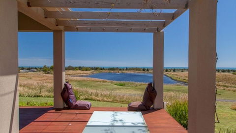 Golfers Paradise (18th Tee) - 52 Huntingdale Drive - Accommodation Nelson Bay 4