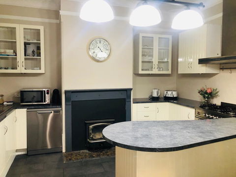 Belmore Cottage - Accommodation Nelson Bay 6