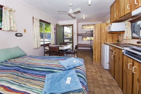 Echo Holiday Parks - Naracoorte - Accommodation Nelson Bay 2