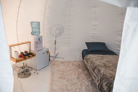 Coonawarra Bubble Tents - Nelsons Bay Accommodation 17
