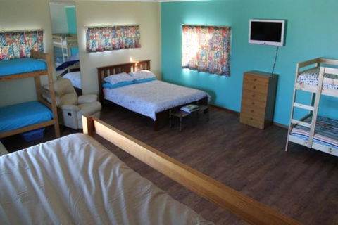 LAS ARENAS - The Sands - BEACH HOUSE - Accommodation Nelson Bay 5