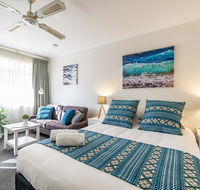 Aqua Waves Glenelg Central Studios - Accommodation Nelson Bay